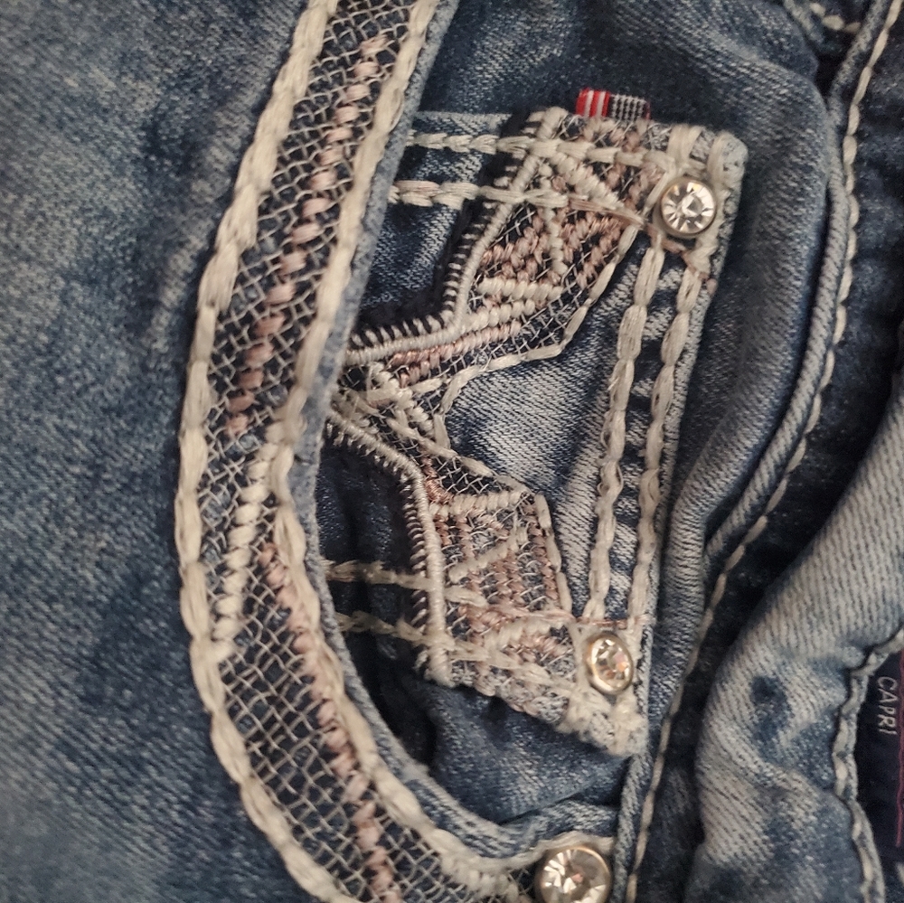 Vigoss Capris - image 4